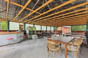 Ulkoruokailutilat