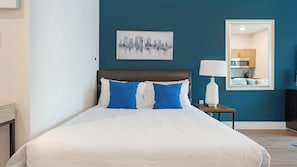 Desk, iron/ironing board, WiFi, bed sheets - Landing | Stunning Studio, Rooftop Lounge, Gym (Philadelphia)