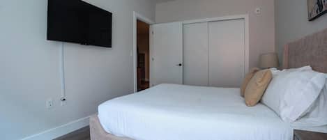 1 chambre, bureau, fer et planche à repasser, Wi-Fi