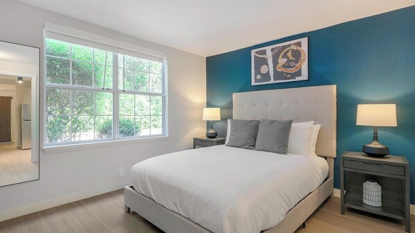 1 bedroom, desk, iron/ironing board, WiFi