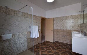 Shower - Lovely apartment in Nicotera Marina with WiFi (Nicotera Marina)
