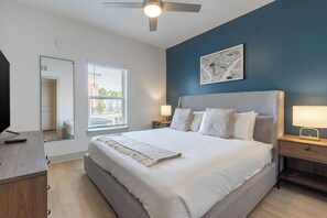 1 bedroom, desk, iron/ironing board, WiFi