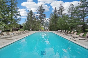Beheizter Pool