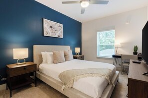 2 間睡房、書桌、熨斗/熨衫板、Wi-Fi