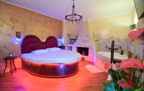 4 bedrooms, travel crib, free WiFi