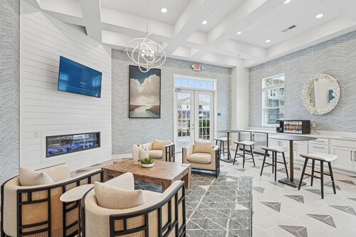 Landing at The Parker Leland - 2 Bedrooms in Do...