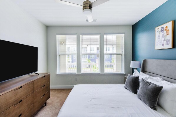 1 bedroom, desk, iron/ironing board, WiFi