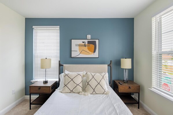 2 bedrooms, desk, iron/ironing board, WiFi