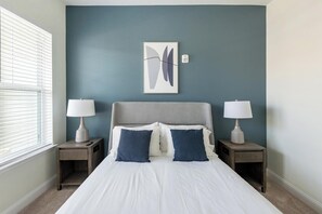 1 chambre, bureau, fer et planche à repasser, Wi-Fi