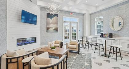 Landing at The Parker Leland - 2 Bedrooms in Do...