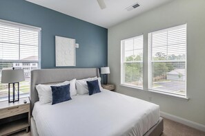 2 bedrooms, desk, iron/ironing board, WiFi