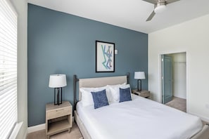 2 bedrooms, desk, iron/ironing board, WiFi