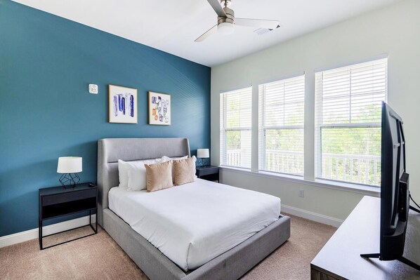 1 bedroom, desk, iron/ironing board, WiFi