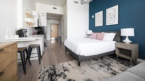 Desk, iron/ironing board, WiFi, bed sheets - Landing | Spectacular Studio, Clubhouse, Gym (Denver)