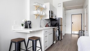 Kühlschrank, Esstisch