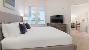 1 chambre, bureau, fer et planche à repasser, Wi-Fi