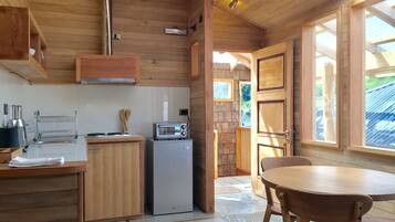 Comfort Apartment, Balcony, Partial Ocean View | Private kitchen | Full-size fridge, microwave, oven, cookware/dishes/utensils