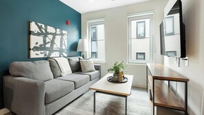 Smart TV - Landing | Stylish 1BD, Gym (Philadelphia)