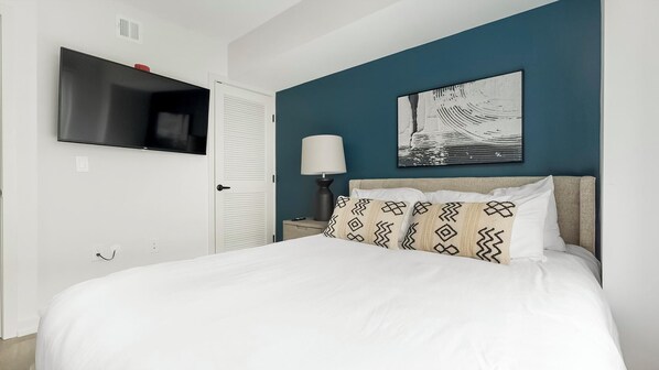 1 bedroom, desk, iron/ironing board, WiFi