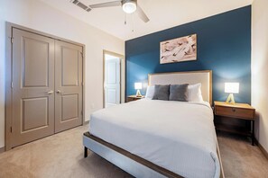 1 Schlafzimmer, Schreibtisch, Bügeleisen/Bügelbrett, WLAN