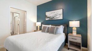 1 bedroom, desk, iron/ironing board, WiFi - Landing | Stunning 1BD, Gym, Rooftop Lounge (Durham)