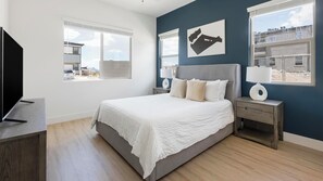 2 bedrooms, desk, iron/ironing board, WiFi