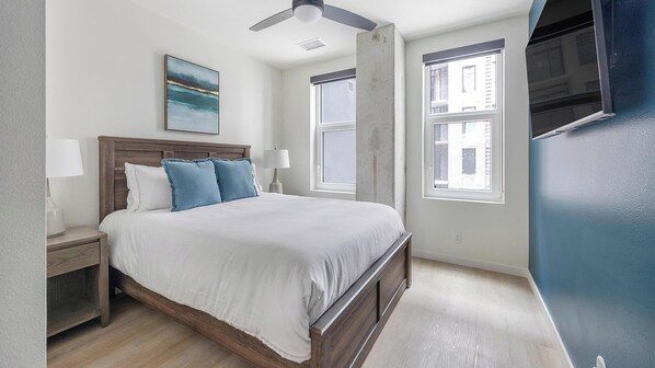 1 bedroom, desk, iron/ironing board, WiFi