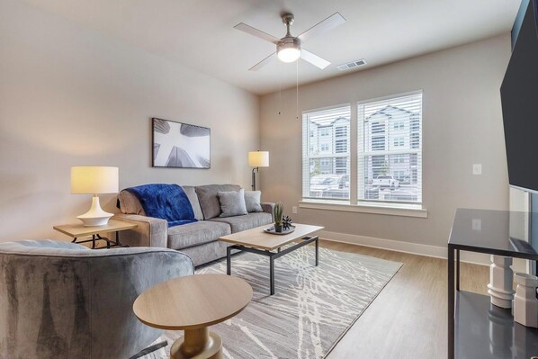 Smart TV - Landing | Modern 1BD, Clubhouse, Gym (Santa Rosa Beach)