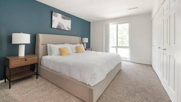 1 bedroom, desk, iron/ironing board, WiFi