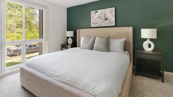 1 bedroom, desk, iron/ironing board, WiFi