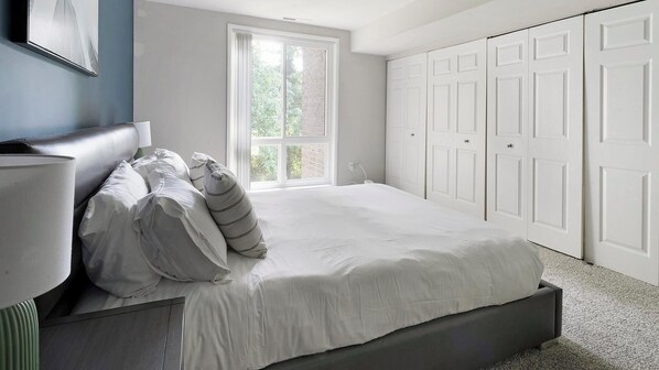 1 bedroom, desk, iron/ironing board, WiFi