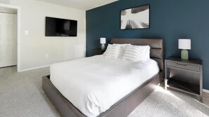 1 sovrum, skrivbord, strykjärn/strykbräda och wi-fi