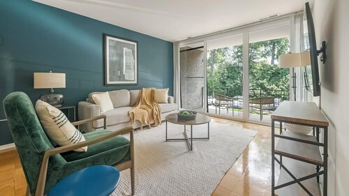 Landing | Amazing 2BD, Gym, Pool