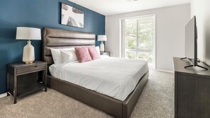 2 bedrooms, desk, iron/ironing board, WiFi