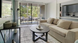 Smart TV - Landing at Franklin Park at Greenbelt Station -... (Greenbelt)