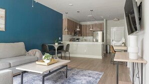 Smart TV - Landing at The Delaney at East Park - 1 Bedroom... (Kennesaw)