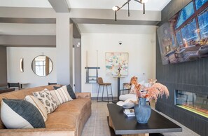 Smart TV - Landing at The Delaney at East Park - 1 Bedroom... (Kennesaw)