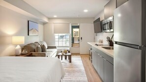 Skrivebord, strygejern/strygebræt, Wi-Fi, sengetøj