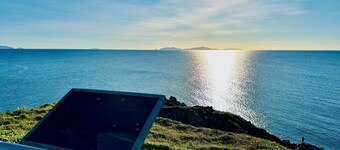 Unit 1 Anna, 1 Bedroom Unit Beachside Mackay at beautiful Lamberts Beach, AU