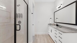Bathroom - Landing | Stunning Studio, Clubhouse, Pool (Denton)