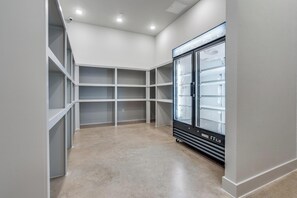 Interior - Landing | Incredible 3BD, Clubhouse, Pool (Denton)