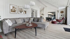 Smart-TV, peis og bordtennis