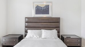 1 chambre, bureau, fer et planche à repasser, Wi-Fi