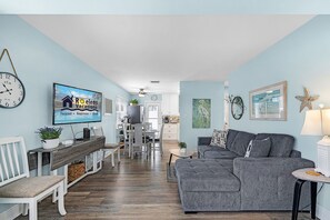 Smart TV, table tennis