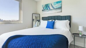 1 habitación, escritorio, tabla de planchar con plancha y wifi 