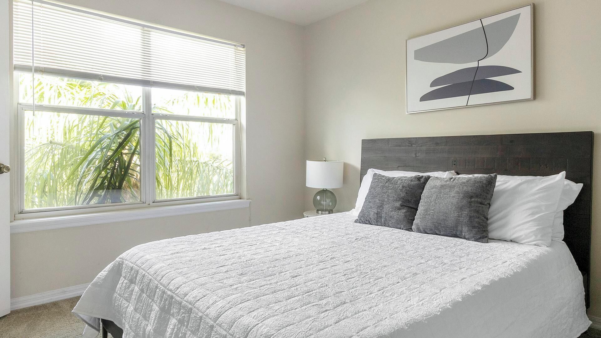 2 Schlafzimmer, Schreibtisch, Bügeleisen/Bügelbrett, WLAN