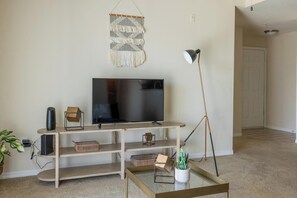 Interior - Landing | Stylish 2BD, Yoga Studio, Pool (Longboat Key)