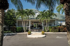 Exterior - Landing | Stylish 2BD, Yoga Studio, Pool (Longboat Key)