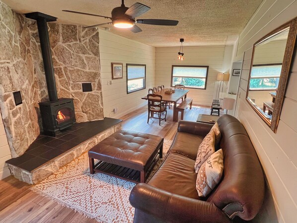 Smart TV, fireplace, foosball, books