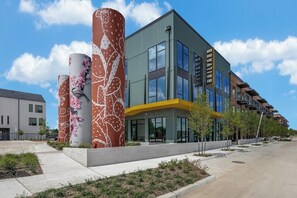 Exterior - Landing | Chic 1BD, Pool, Courtyard (Denton)